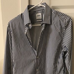 NWT! ZARA men Striped Stretch Shirt- M